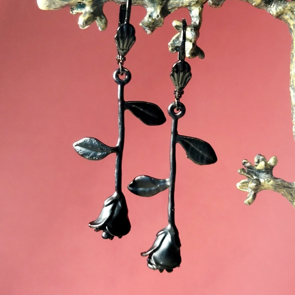 Long Stem Black Rose Earrings - Picture 5 of 11